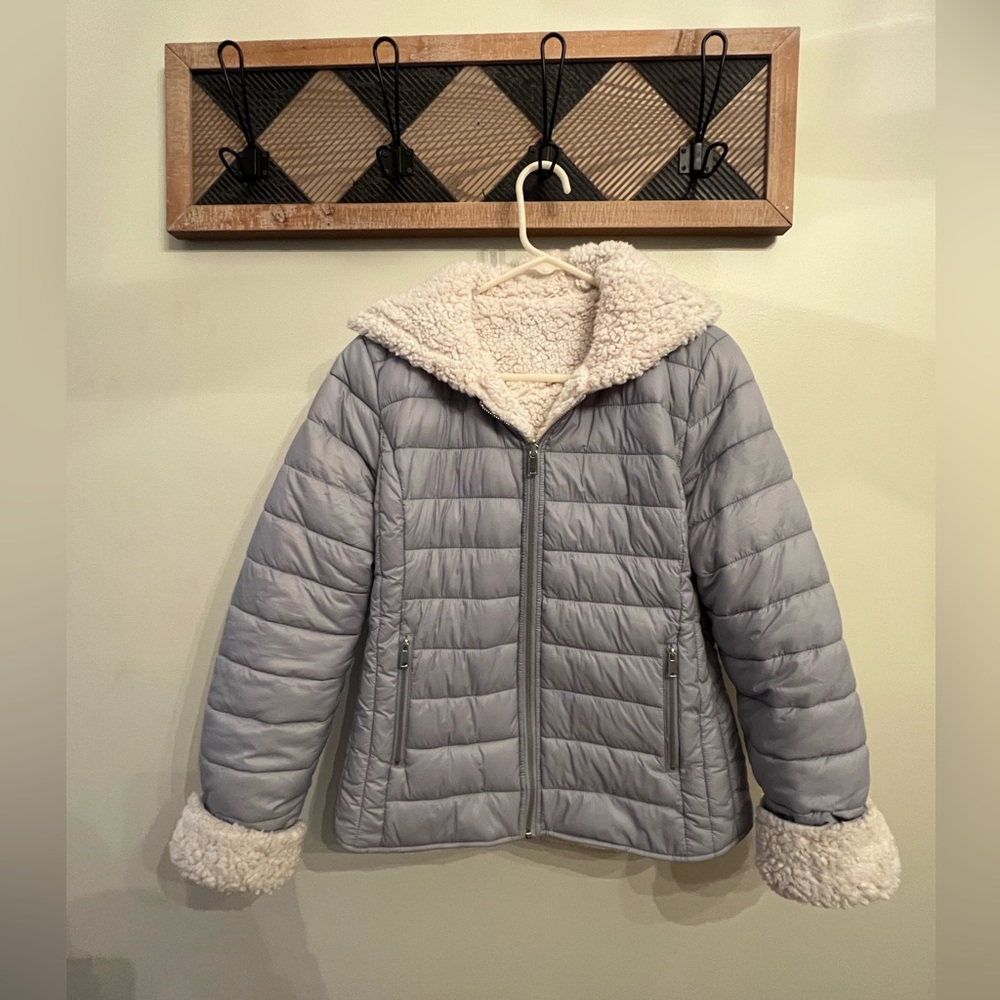 Reversible Fuzzy Coat  Size Small
